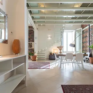 Apartment Amenano Bed & Breakfast, CTA